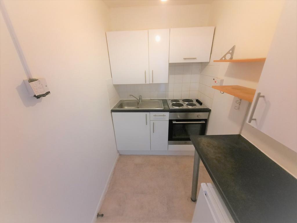 Apartment in London, Denmark Hill, Camberwell - View 3