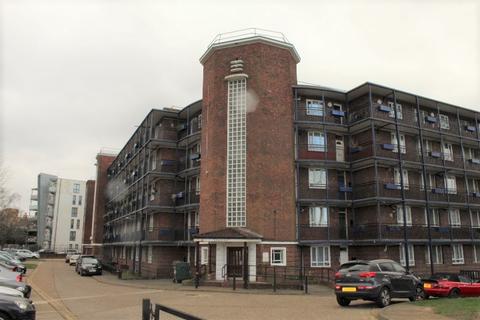28 Randisbourne Gardens, Catford, London, SE6 3BS