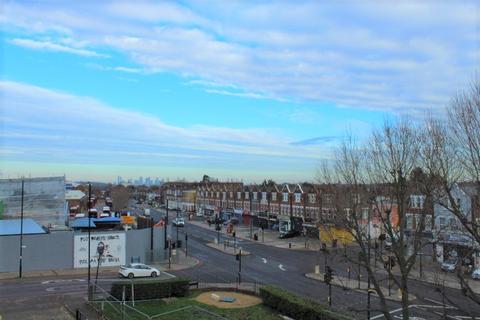 28 Randisbourne Gardens, Catford, London, SE6 3BS
