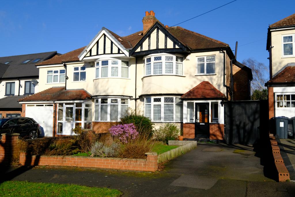 Green Bank Avenue, Hall Green, Birmingham B28 8AP 3 bed semidetached