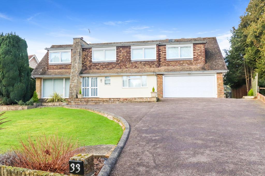 Longdean Park, Hemel Hempstead, Hertfordshire, HP3 4 bed detached house for sale £1,300,000