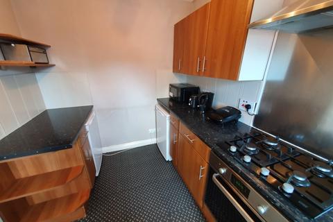 2 bedroom flat to rent, Causewayside, South Side, Edinburgh, EH9