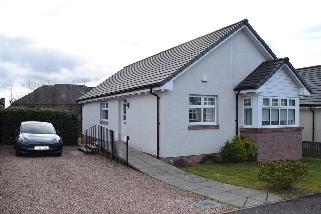 85 Lord Lyell Drive, Kirriemuir... 3 bed bungalow £200,000