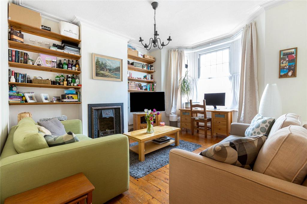 Edgeley Road, Clapham, London, SW4 2 bed terraced house £1,850 pcm (£