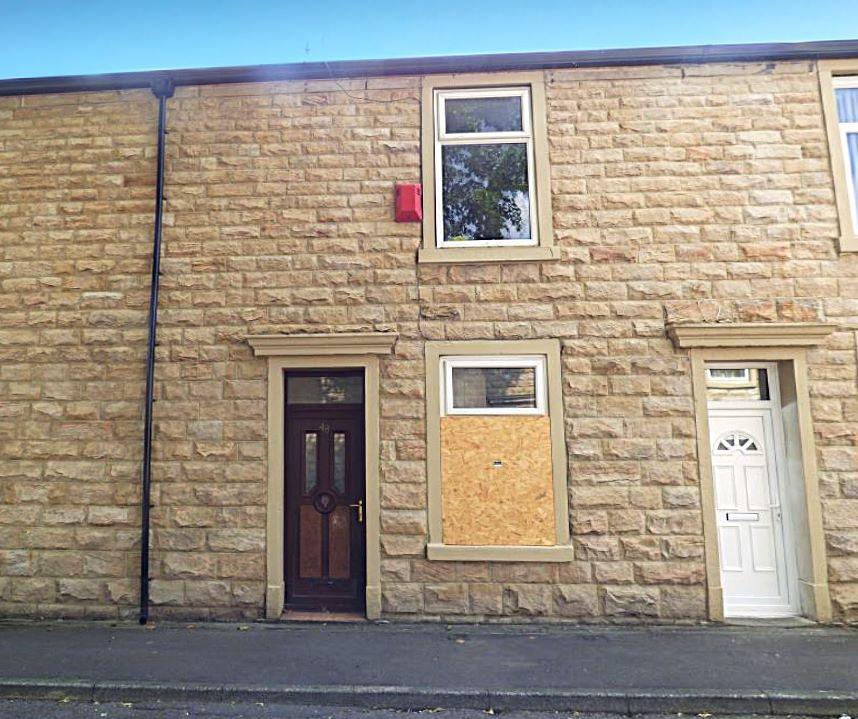 48 Royds Street, Accrington, Lancashire, BB5 2JQ 2 bed terraced house