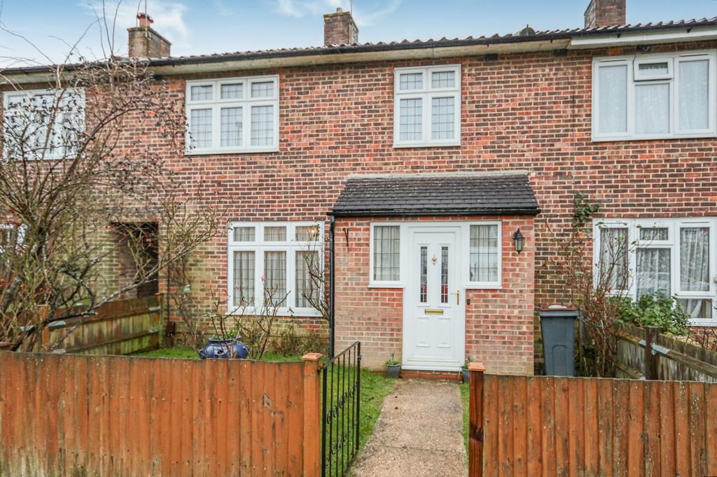 Middle Close, Old Coulsdon 3 bed terraced house £389,950
