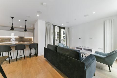 4 bedroom apartment to rent, Commodore House, Royal Wharf, London, E16