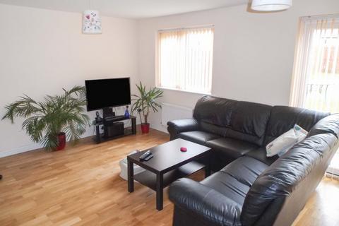 4 bedroom semi-detached house to rent, Bosworth Street, Manchester, M11