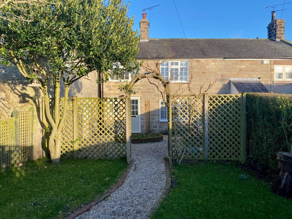 Knaresborough Road, Little Ribston, LS22 3 bed semidetached house £