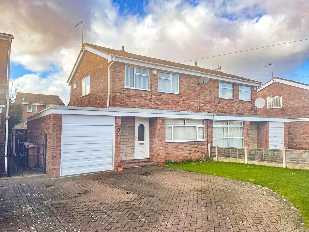 Hilton Avenue, Scunthorpe, North... 3 bed semidetached house £140,000