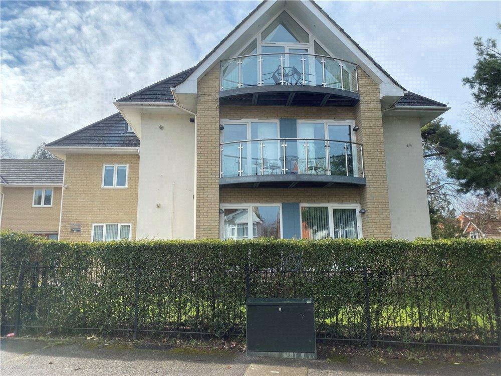 Penn Hill, Poole, Dorset, BH14 2 bed flat £365,000