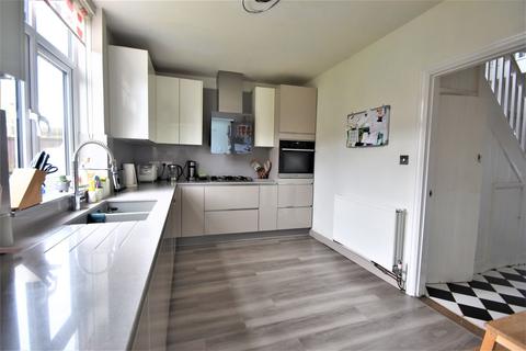 4 Boswells Drive, Chelmsford, CM2 6LD