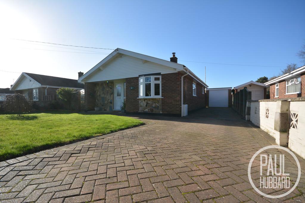 Rectory Road, Carlton Colville, Suffolk 3 bed detached bungalow £300,000