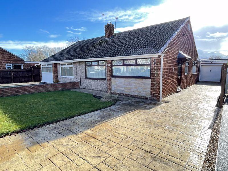 Farnham Close, Eaglescliffe, TS16 0NF 2 bed semi-detached bungalow - £ ...