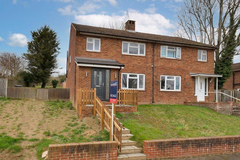 Hadlow Road, Tonbridge, TN9 1QE 3 bed semidetached house £550,000