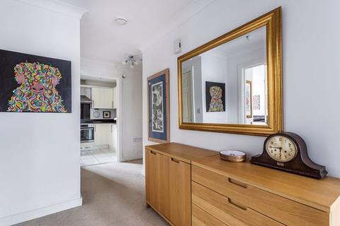 Flat 5, Royal Swan Quarter Leret Way, Leatherhead, KT22 7JL