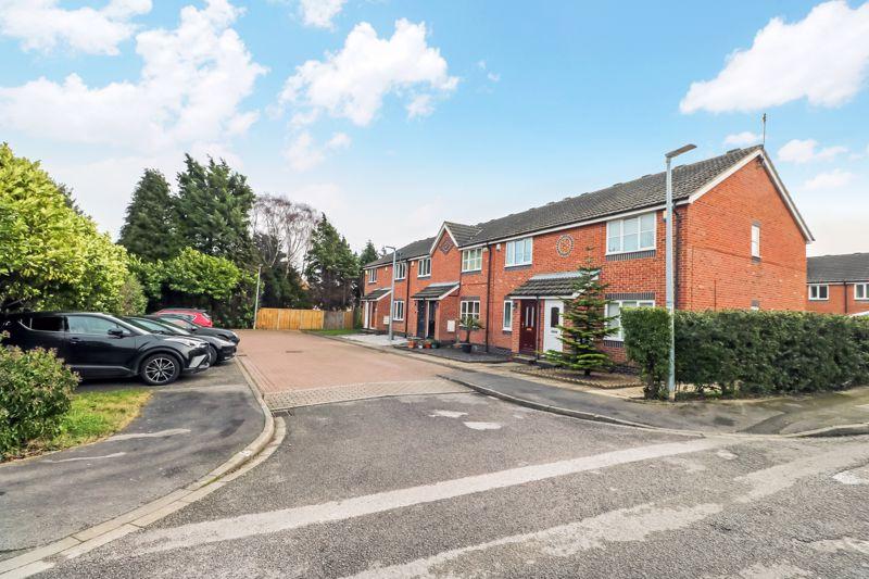 Southwood Gardens, Cottingham 3 bed terraced house £154,995