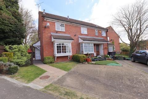 8 Kelling Close, Luton, LU2 7ET