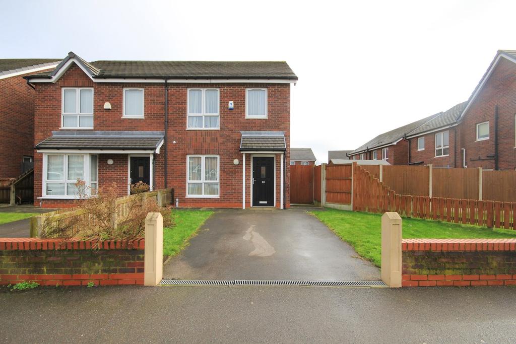 Borron Road, NewtonleWillows, WA12 2 bed terraced house £82,500