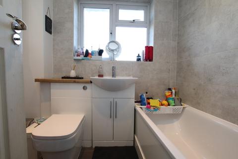 59 Sinclair Way, Lane End, Dartford, DA2 7JS