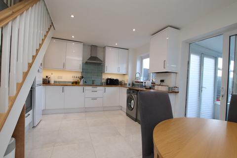 59 Sinclair Way, Lane End, Dartford, DA2 7JS