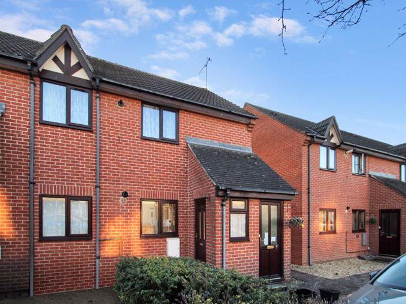 Mannington Court, Drew Street, Swindon 2 bed apartment for sale £150,000