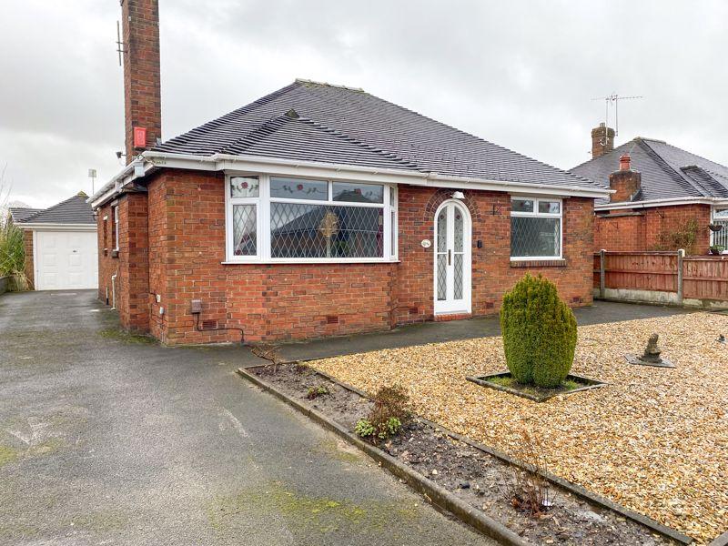 Conway Road, Knypersley, ST8 7AW 2 bed detached bungalow £240,000
