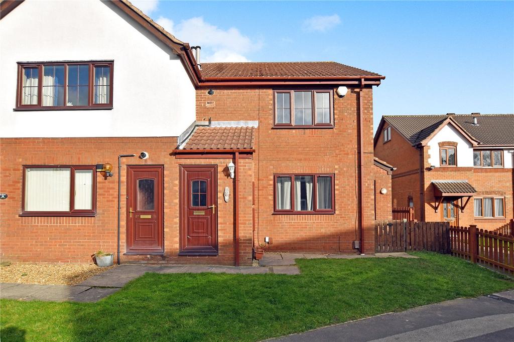 Farm Hill Road, Morley, Leeds 2 bed apartment £105,000
