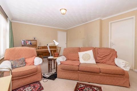29 Chatsmore Crescent, Goring By Sea, Worthing, BN12 5AA