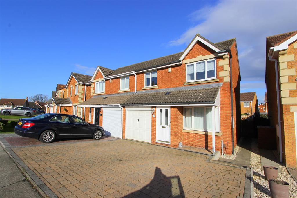 Trevone Way, Darlington 3 bed semidetached house £795 pcm (£183 pw)