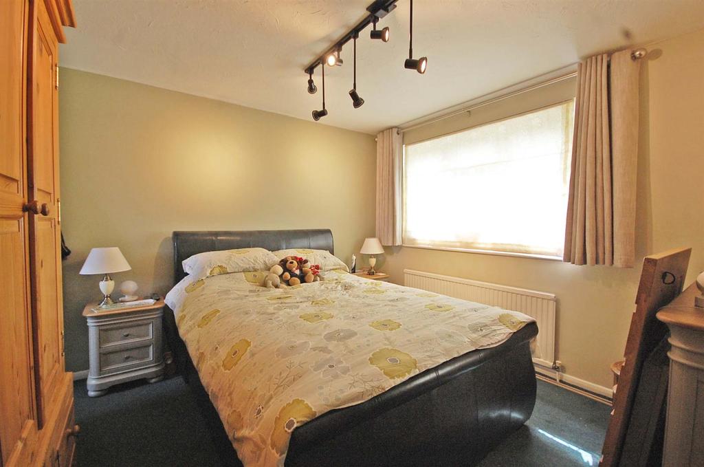 Bedroom 1.jpg