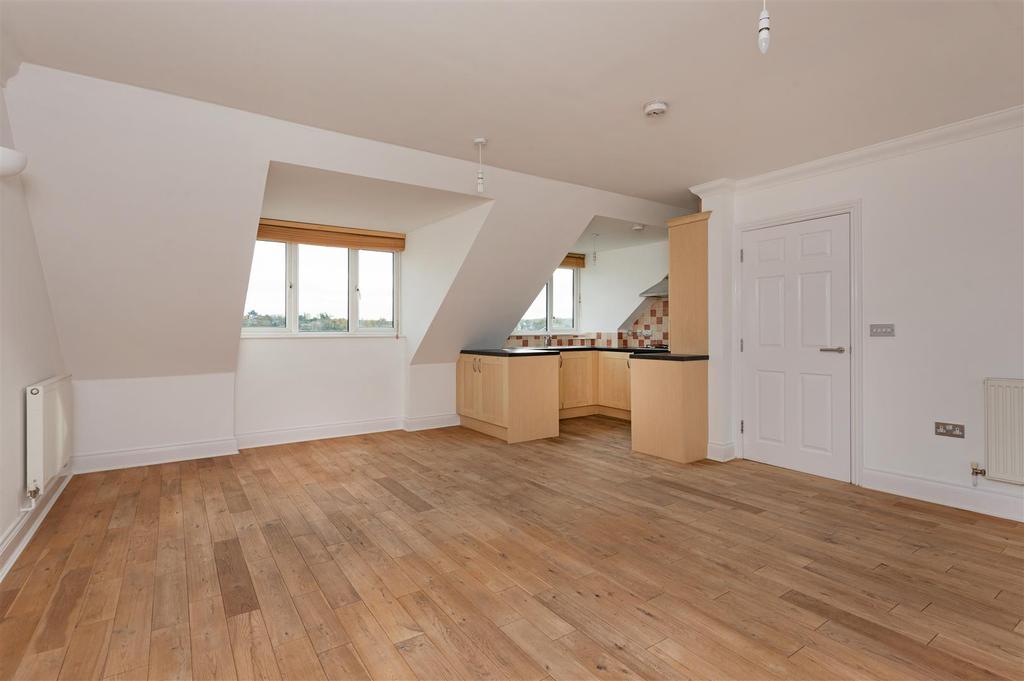 Diamond Road, Whitstable 3 bed apartment £295,000