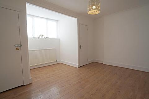 103a Station Road, Chingford, London, E4 7BU