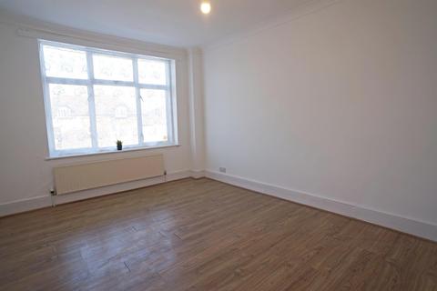 103a Station Road, Chingford, London, E4 7BU