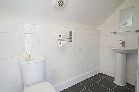 103a Station Road, Chingford, London, E4 7BU