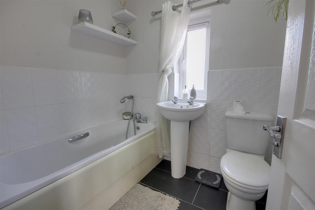 En-Suite Bathroom