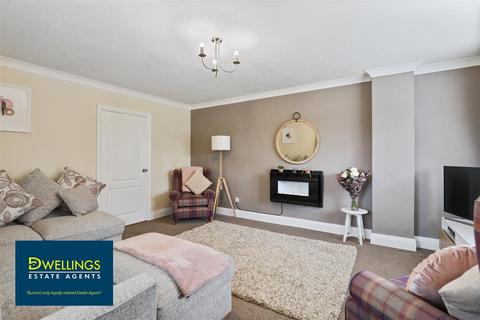 56 Woods Lane, Burton-on-trent, DE15 9DB
