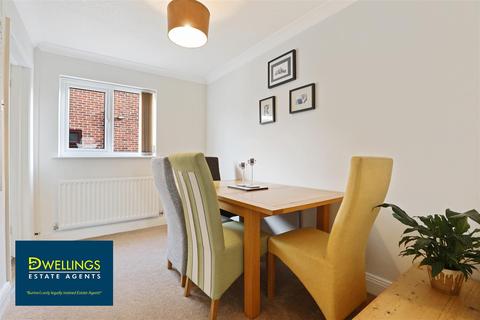 56 Woods Lane, Burton-on-trent, DE15 9DB