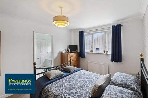 56 Woods Lane, Burton-on-trent, DE15 9DB