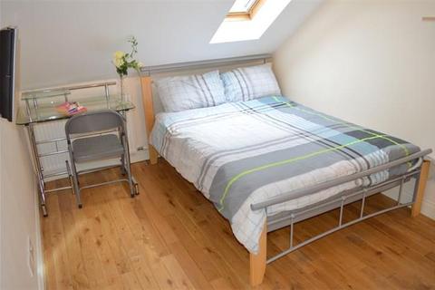 6 bedroom flat to rent - Spencer Street, Heaton, Newcastle Upon Tyne