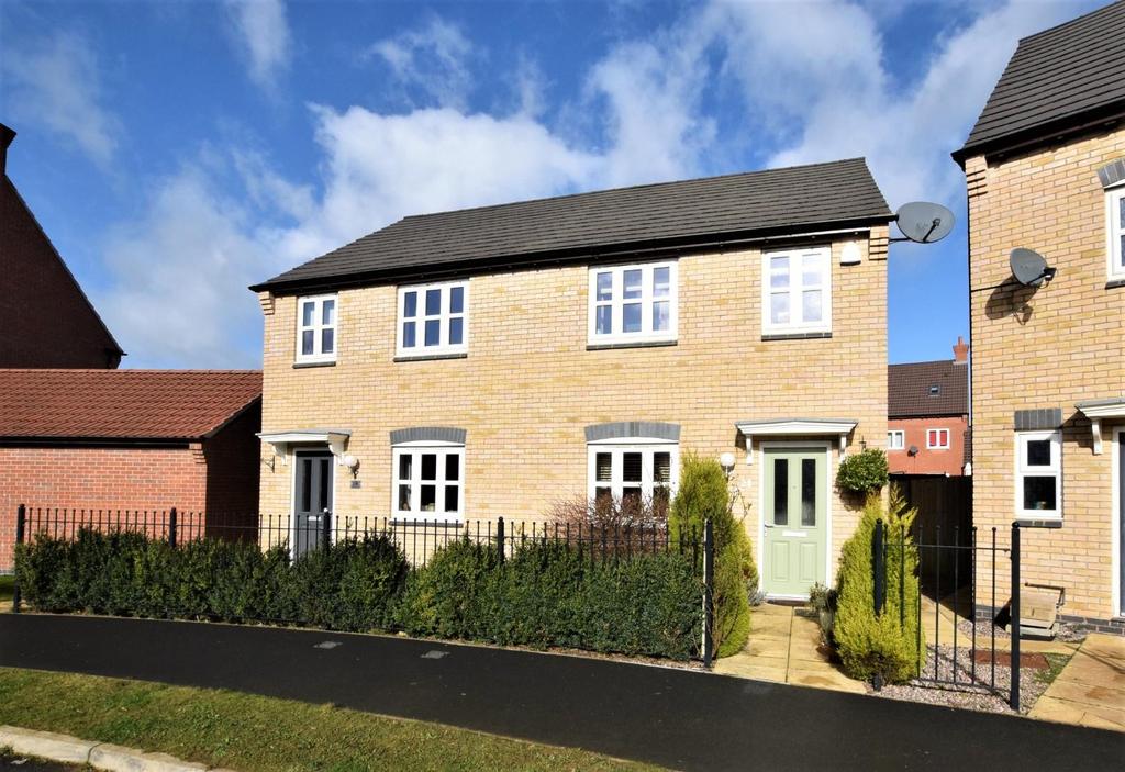 Maresfield Road, Barleythorpe, Oakham 3 bed semidetached house £230,000