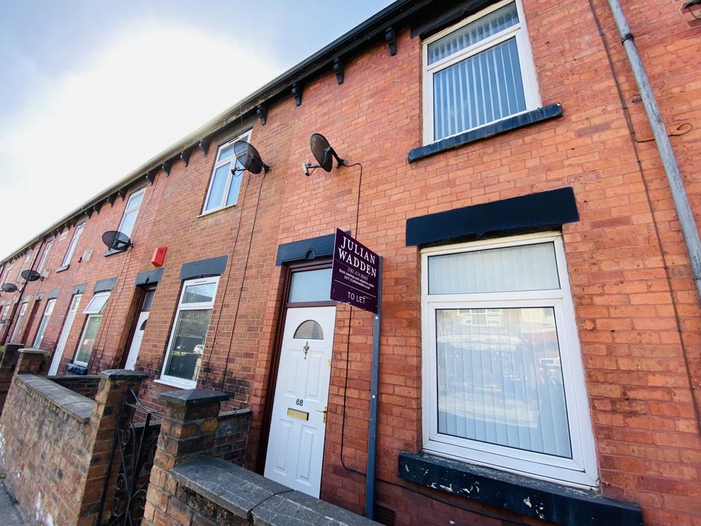 Reddish Lane, Gorton, Manchester, M18 2 bed terraced house £725 pcm