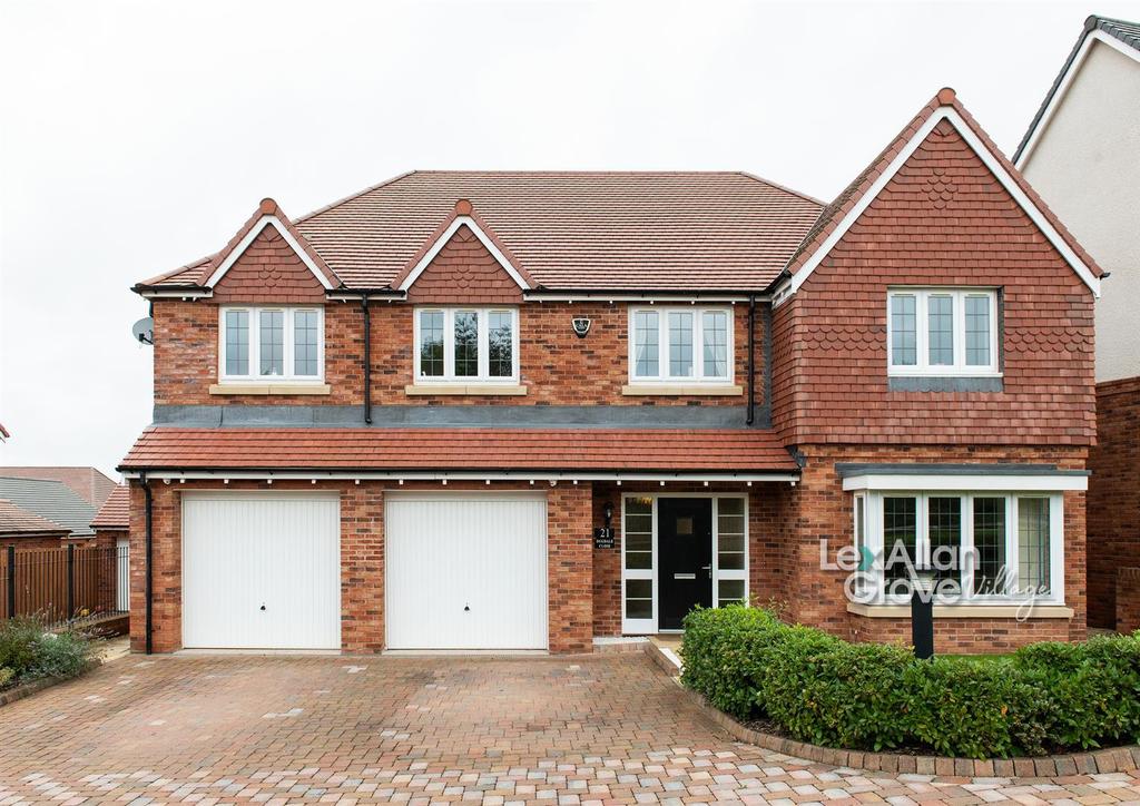 Dugdale Close, Hagley, Stourbridge 6 bed detached house £850,000