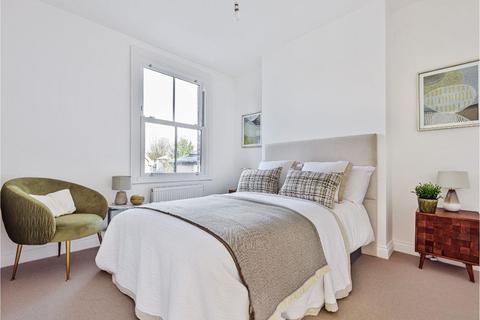 10 Firbank Road, London, SE15 2DD