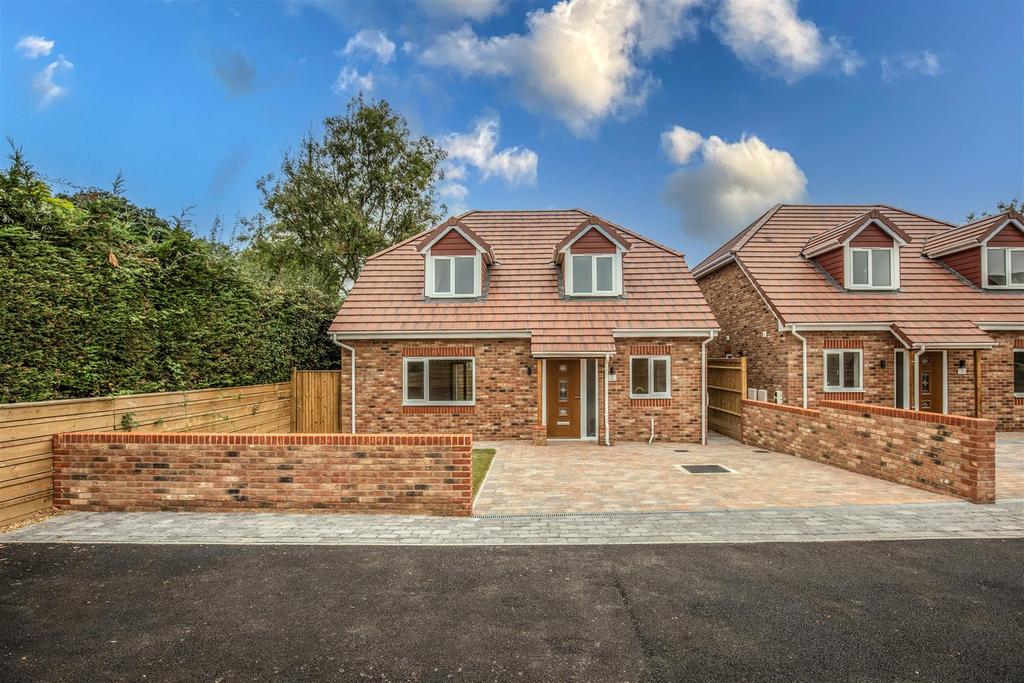 Chiddingly Road, Horam, Heathfield 3 bed detached house £550,000