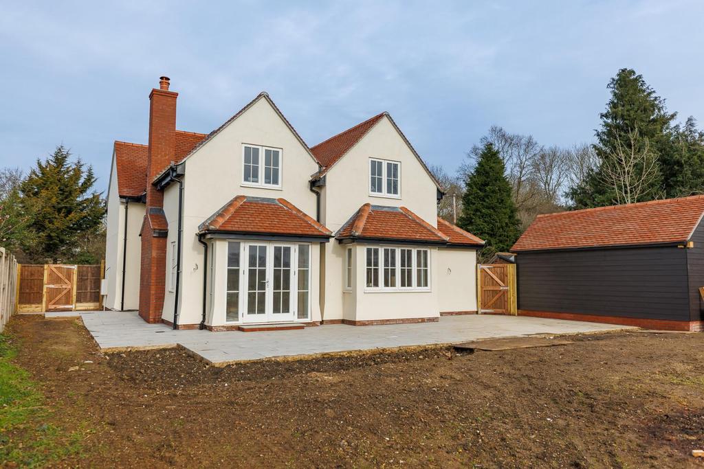 Braintree Road, Dunmow 4 bed detached house £750,000