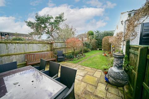 30 Brooklands Drive, Leighton Buzzard, LU7 3PD