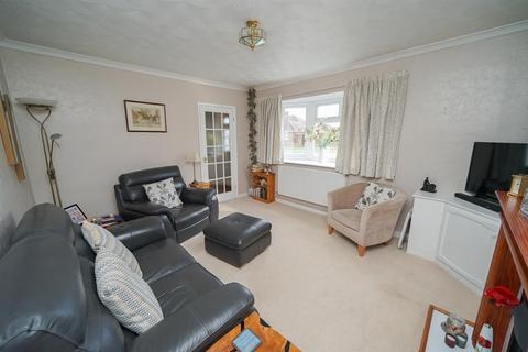 30 Brooklands Drive, Leighton Buzzard, LU7 3PD