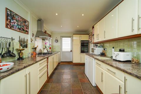 30 Brooklands Drive, Leighton Buzzard, LU7 3PD
