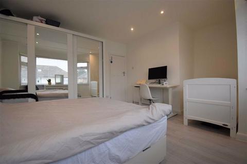 56 Royal Crescent, Ruislip, HA4 0PP
